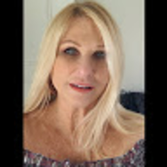 Profile Picture of Debbie Nordman (@debbie_nordman) on Poshmark