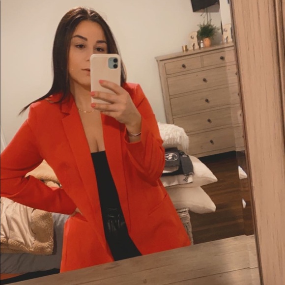 Profile Picture of Rose Saraceni (@rosesaraceni) on Poshmark