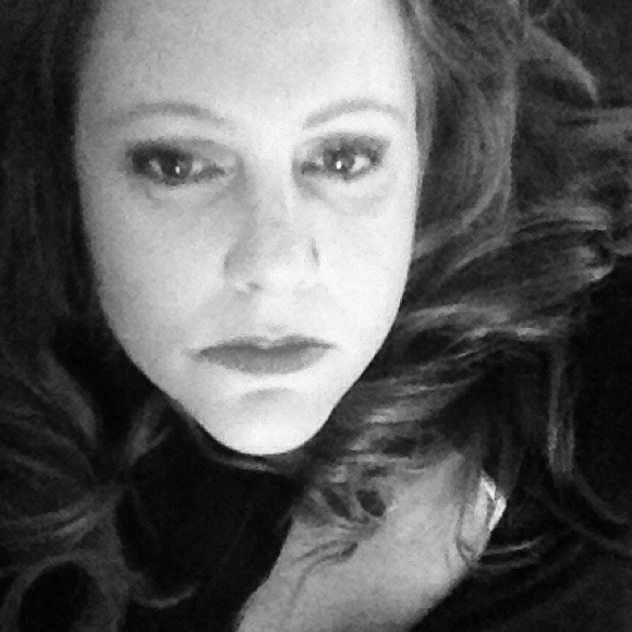 Profile Picture of Mary Taboada (@selenatar) on Poshmark