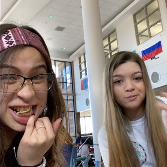 Profile Picture of Dani Gonzalez (@ddaniggonzalez) on Poshmark