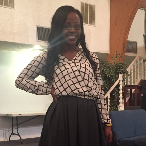 Profile Picture of Darrylyn Broussard (@darrylyn08) on Poshmark
