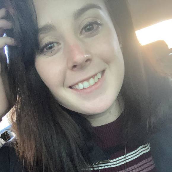 Alexandra Fruchey - Poshmark Profile Picture of Alexandra Fruchey (@fruch) on Poshmark