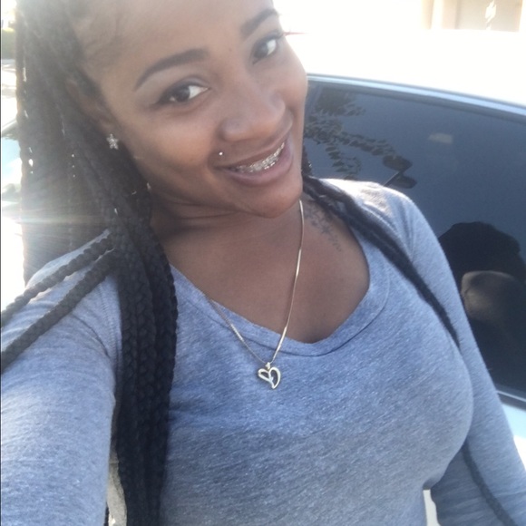 Profile Picture of Keidra Quillin (@keidra1989) on Poshmark