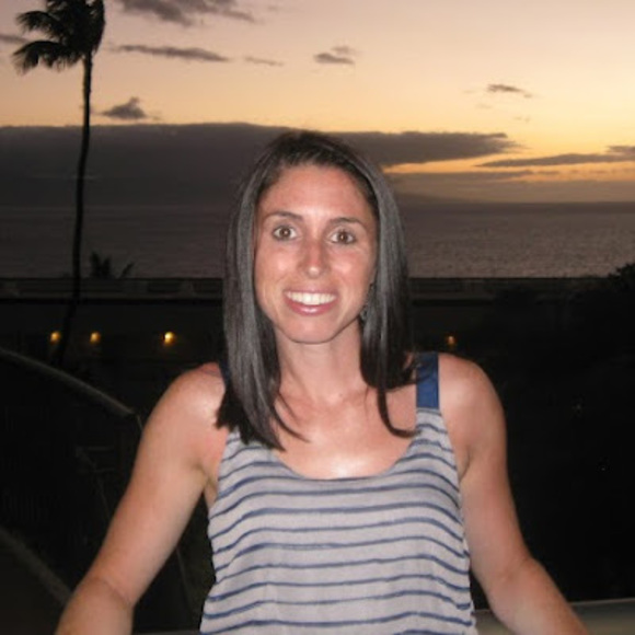 Profile Picture of Erin Gruenwald (@erinmgruenwald) on Poshmark