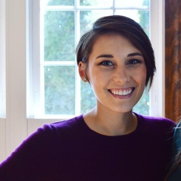 Profile Picture of Liz Kuster (@lizkuster) on Poshmark