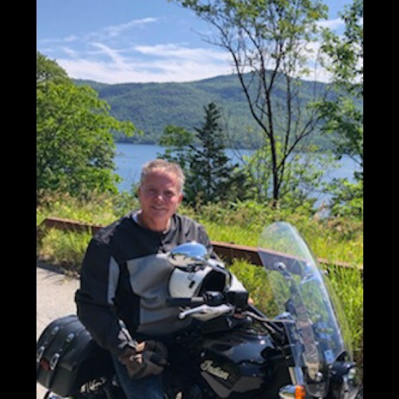 Profile Picture of Michael Mazzucco (@mmazzucco) on Poshmark