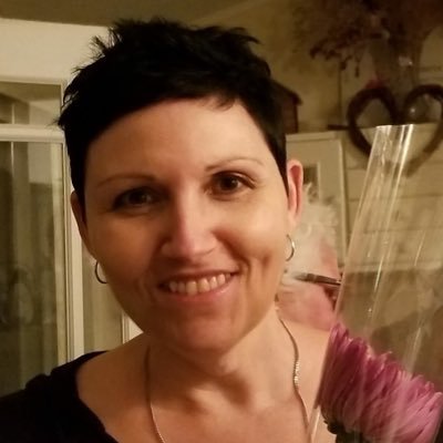 Profile Picture of Leah Hackett (@leah_hackett) on Twitter