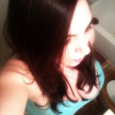 Profile Picture of Angie Dill (@damiansmommy87) on Twitter