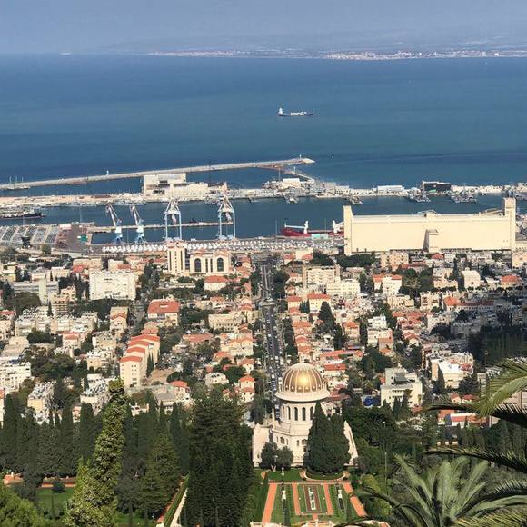 Profile Picture of Beatrice Aguirreche (@baguirreche) on Poshmark