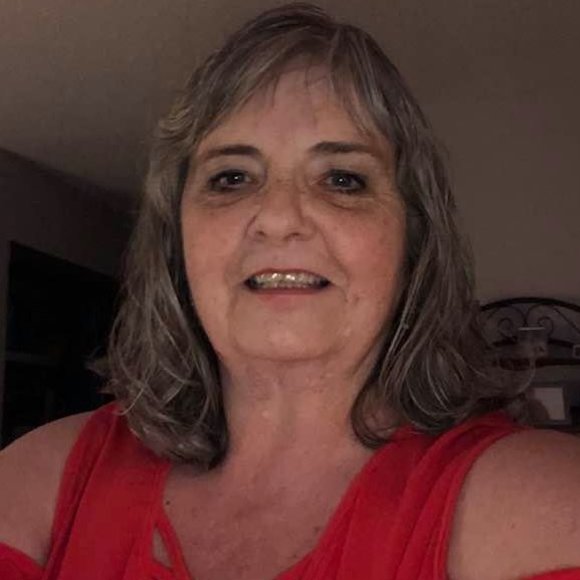 Profile Picture of Pauline Forsyth (@grammaluv9) on Poshmark