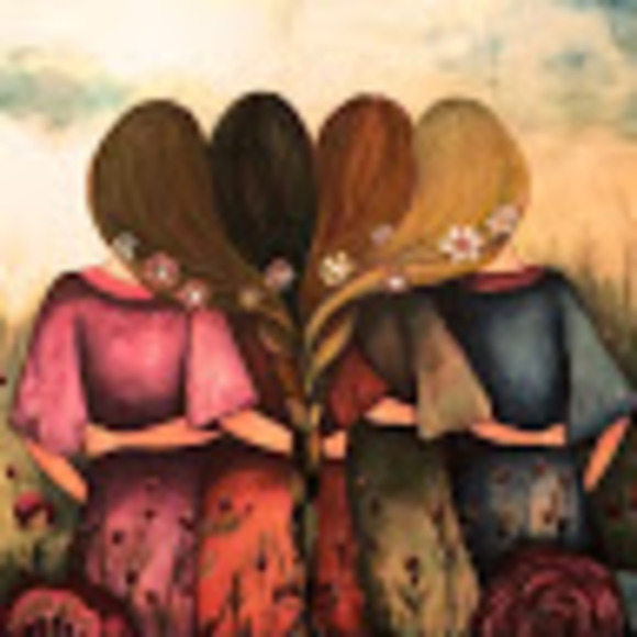 Profile Picture of Nicole Esau (@nicdawn_g) on Poshmark