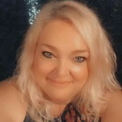 Profile Picture of Debbie Hull  💙 (@DJH260818) on Twitter