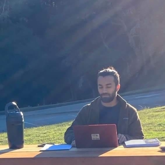 Profile Picture of Ahmed Bilal (@ahmedbilal) on Poshmark