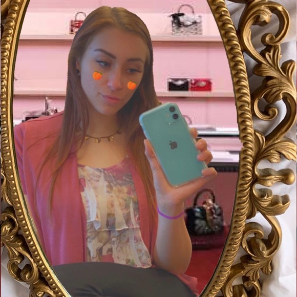 Profile Picture of Kaitlynn Jennings (@kajennings00) on Poshmark