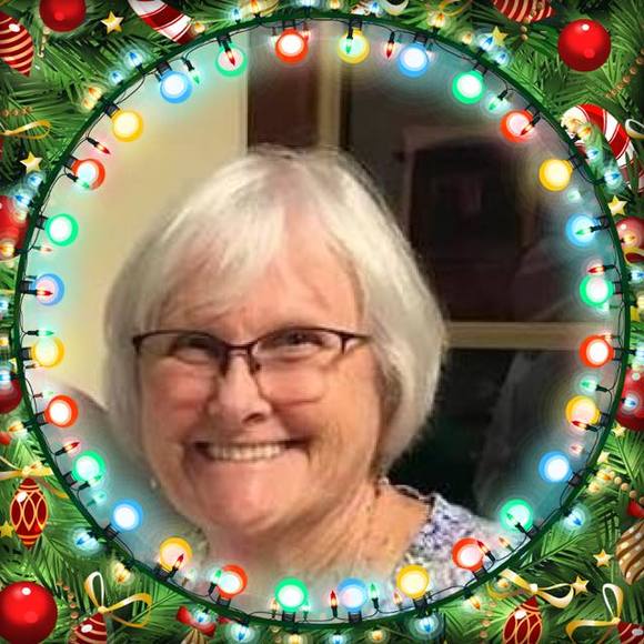 Profile Picture of Sisterdusty Farnan (@sisterdustyf) on Poshmark