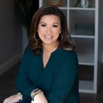 Profile Picture of Danielle Archambault (@teafor_two) on Instagram