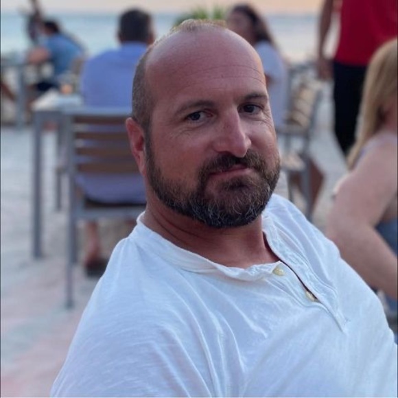 Profile Picture of Bryan Belk (@bkbelk) on Poshmark
