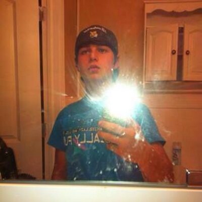Profile Picture of Hunter Bertrand (@bertrand_hunter) on Twitter