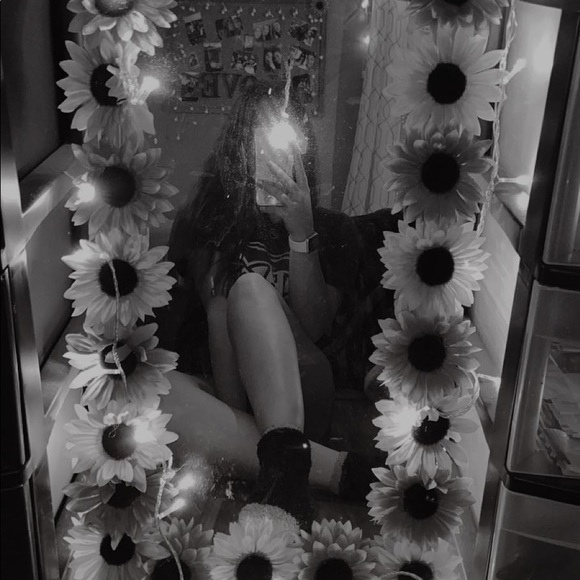 Profile Picture of Emily Dibble (@emilydibble880) on Poshmark