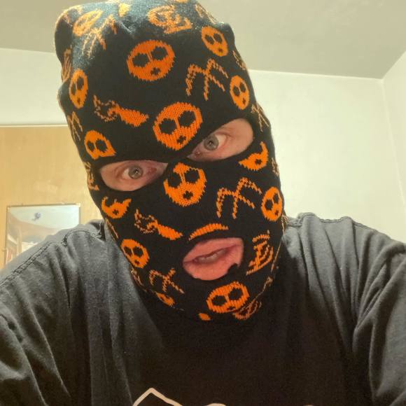 Profile Picture of Chris Foster (@chrisfoster136) on Poshmark