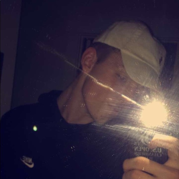 Profile Picture of Kyle Erwin (@kyle_erwin) on Poshmark