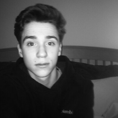 Profile Picture of Aaron Schutz (@aaronlovesdub) on Twitter