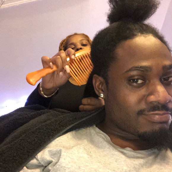 Profile Picture of Chris Chin (@chrischin994) on Poshmark