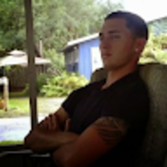 Profile Picture of Mike Woeber (@mikewoeber) on Poshmark