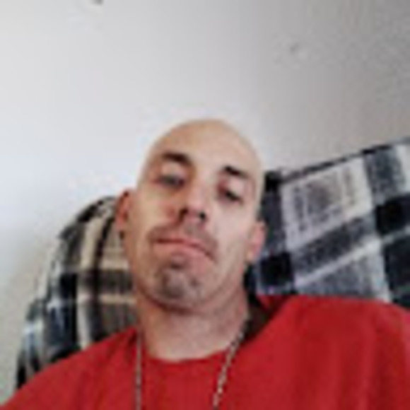 Profile Picture of Kevin Vandemark (@kevinvandema190) on Poshmark