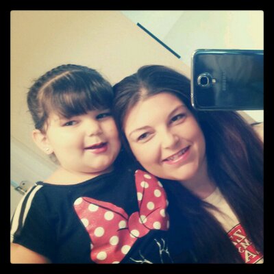Profile Picture of Mandy Curry (@mandymc8603) on Twitter