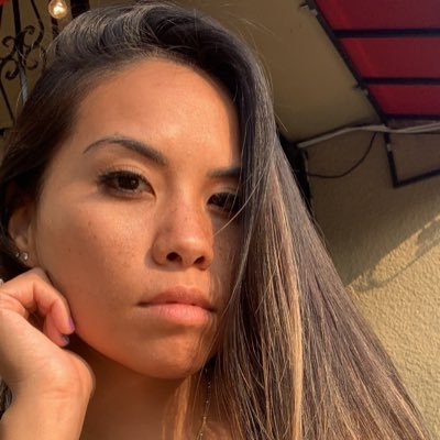 Profile Picture of Jennifer Cruzon Twitter