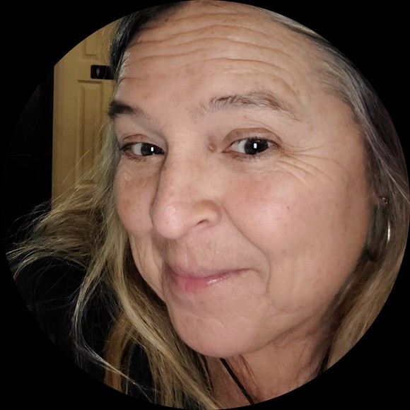 Profile Picture of Robin Rogers (@robin9163) on Poshmark