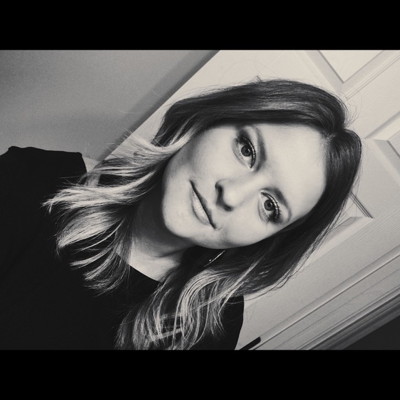 Profile Picture of Kaylin Madewell (@kaylinmadewell) on Poshmark