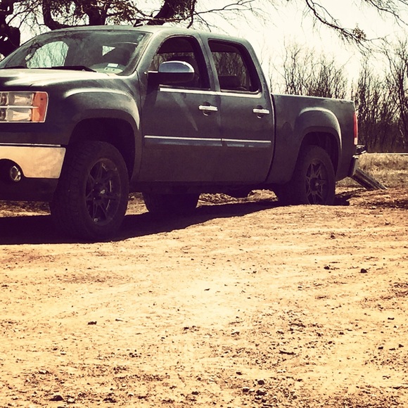 Profile Picture of Caleb Hare (@calebmhare) on Poshmark