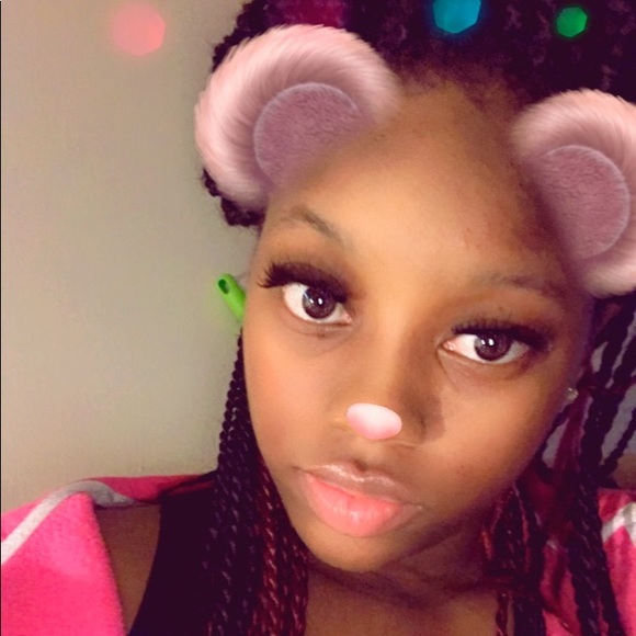 Profile Picture of Tamesha Hall (@tayler112) on Poshmark