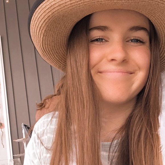 Dayna Carter - Poshmark Profile Picture of Dayna Carter (@dayna_carter) on Poshmark