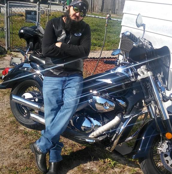 Profile Picture of Chris Prouse (@chrissmokes321) on Poshmark