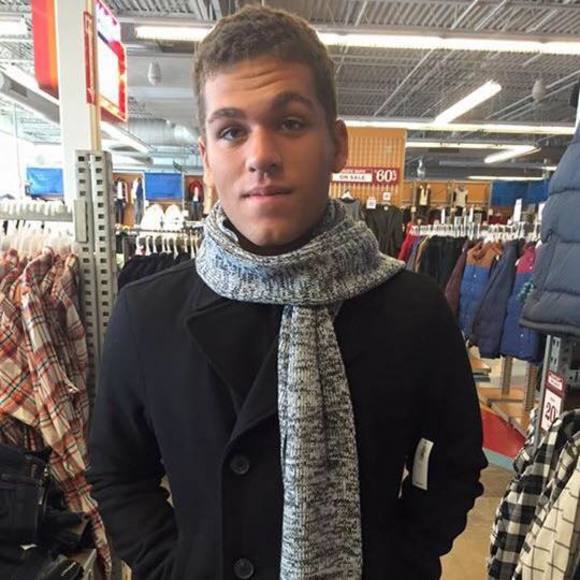 Profile Picture of Nicolas Serrano (@nicolasserra219) on Poshmark