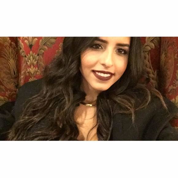 Profile Picture of Alia Ajram (@aliarox7) on Poshmark