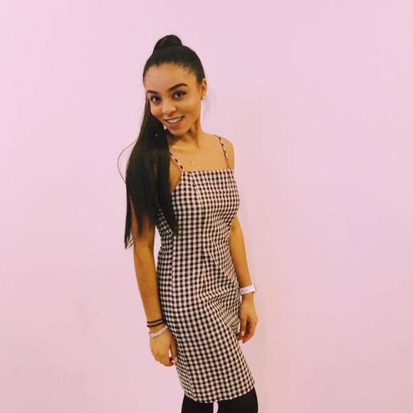 Profile Picture of Mistral Cedanio (@mistraljcr) on Poshmark