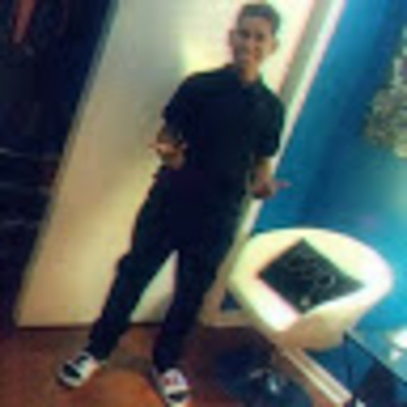 Profile Picture of Jonathan Zamora (@jonazamora1) on Poshmark