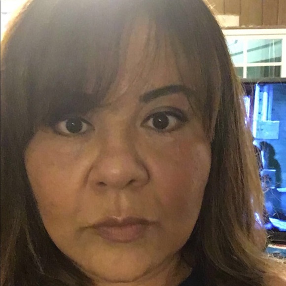 Profile Picture of Delfina Alvarez (@mollyspot) on Poshmark