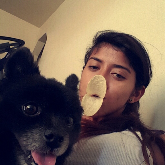 Profile Picture of Delina Castrejon (@drchavez13) on Poshmark