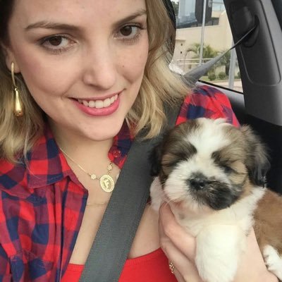 Profile Picture of Fernanda Dzierwa (@Ferdzierwa) on Twitter