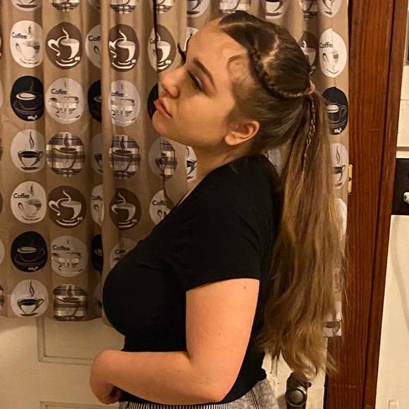 Profile Picture of Zion Cabella (@zion_bruh) on Poshmark