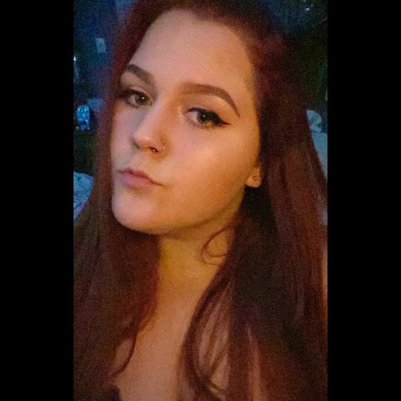 Profile Picture of Mara Mignogna (@maramignogna22) on Poshmark