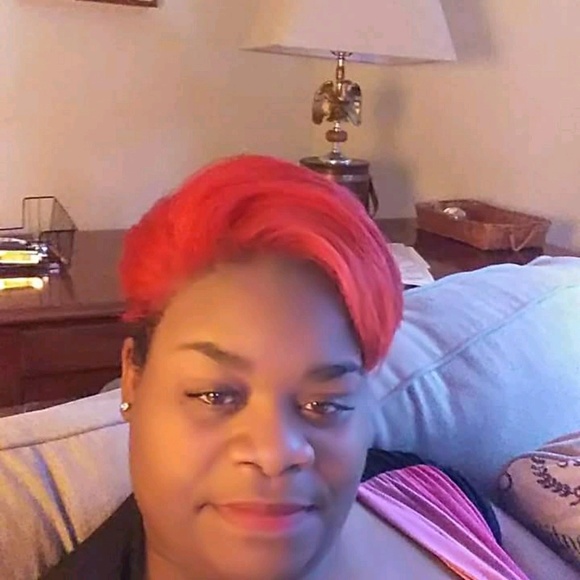 Profile Picture of Brandy Womack (@brandyw1012) on Poshmark