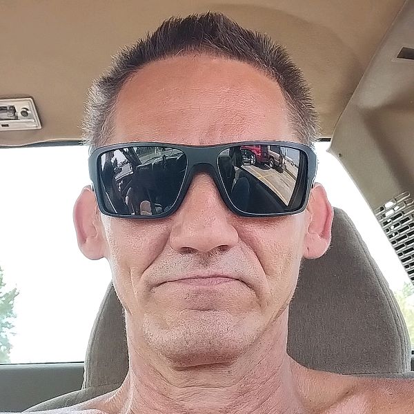 Profile Picture of robert cagg (@ridinhigh72) on Tiktok