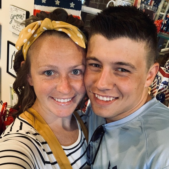 Profile Picture of Stacey Yates (@staceyhibbs22) on Poshmark