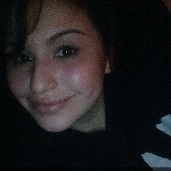 Profile Picture of Sophia Arango (@sarango2009) on Poshmark